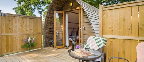 屋外ダイニングエリア