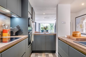 Mikroaaltouuni, uuni, astianpesukone