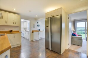 Interior - 4 Bed in Trevone (oc-p00863) (Trevone)