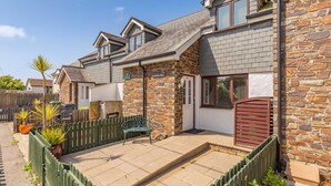 Unclassified image, 3 of 32, button - 2 Bed in St. Issey (oc-a32428) (Saint Issey)