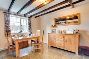 Dining - 4 Bed in Sleights (oc-wa308) (Briggswath)