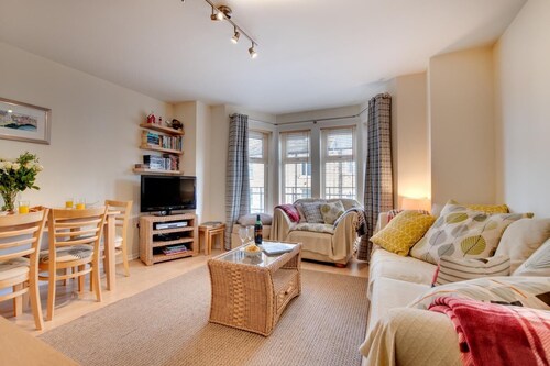 2 Bed in Whitby (oc-w740)