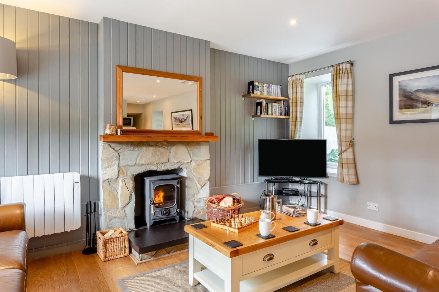 Télévision, cheminée