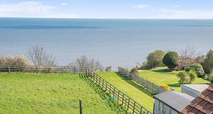3 Bed in Whitby (oc-r565)