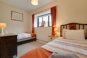 Iron/ironing board, travel crib, free WiFi, bed sheets - 4 Bed in Buxton (oc-dcjar) (Tideswell)