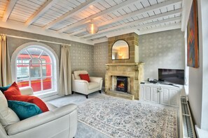 TV - 2 Bed in Whitby (oc-wa032) (Grosmont)