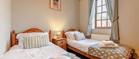 Iron/ironing board, travel crib, free WiFi, bed sheets