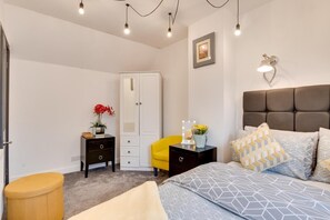 2 bedrooms, iron/ironing board, free WiFi