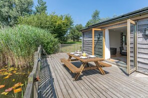 Outdoor dining - 3 Bed in Shebbear (oc-l32582) (Shebbear)