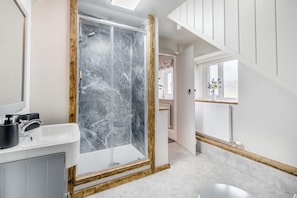 Towels - 2 Bed in Troutbeck (oc-b32579) (Hutton)