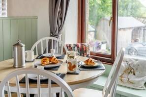 Dining - 2 Bed in Troutbeck (oc-s32564) (Hutton)