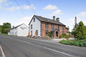 Exterior - 2 Bed in Troutbeck (oc-s32564) (Hutton)