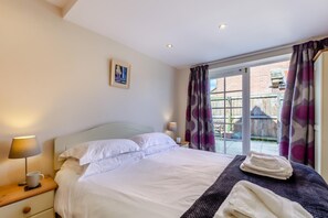 Fer et planche à repasser, accès au Wi-Fi (inclus), literie fournie