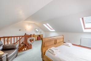 Iron/ironing board, free WiFi, bed sheets - 1 Bed in Troutbeck (oc-l32563) (Hutton)