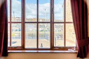 Interior - 2 Bed in Whitby (oc-w086) (Whitby)