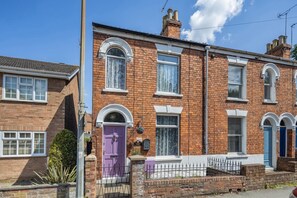 Exterior - 2 Bed in Louth (oc-p32381) (Louth)