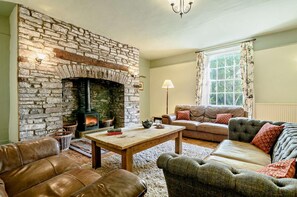 Télévision, cheminée