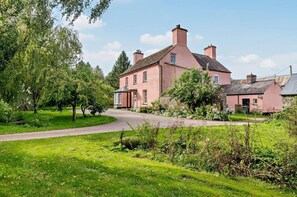 Exterior - 7 Bed in Talybont-on-Usk (oc-wal373) (Talybont-on-Usk)