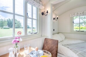 Bed sheets - 1 Bed in Barsham (oc-n32504) (Barsham)