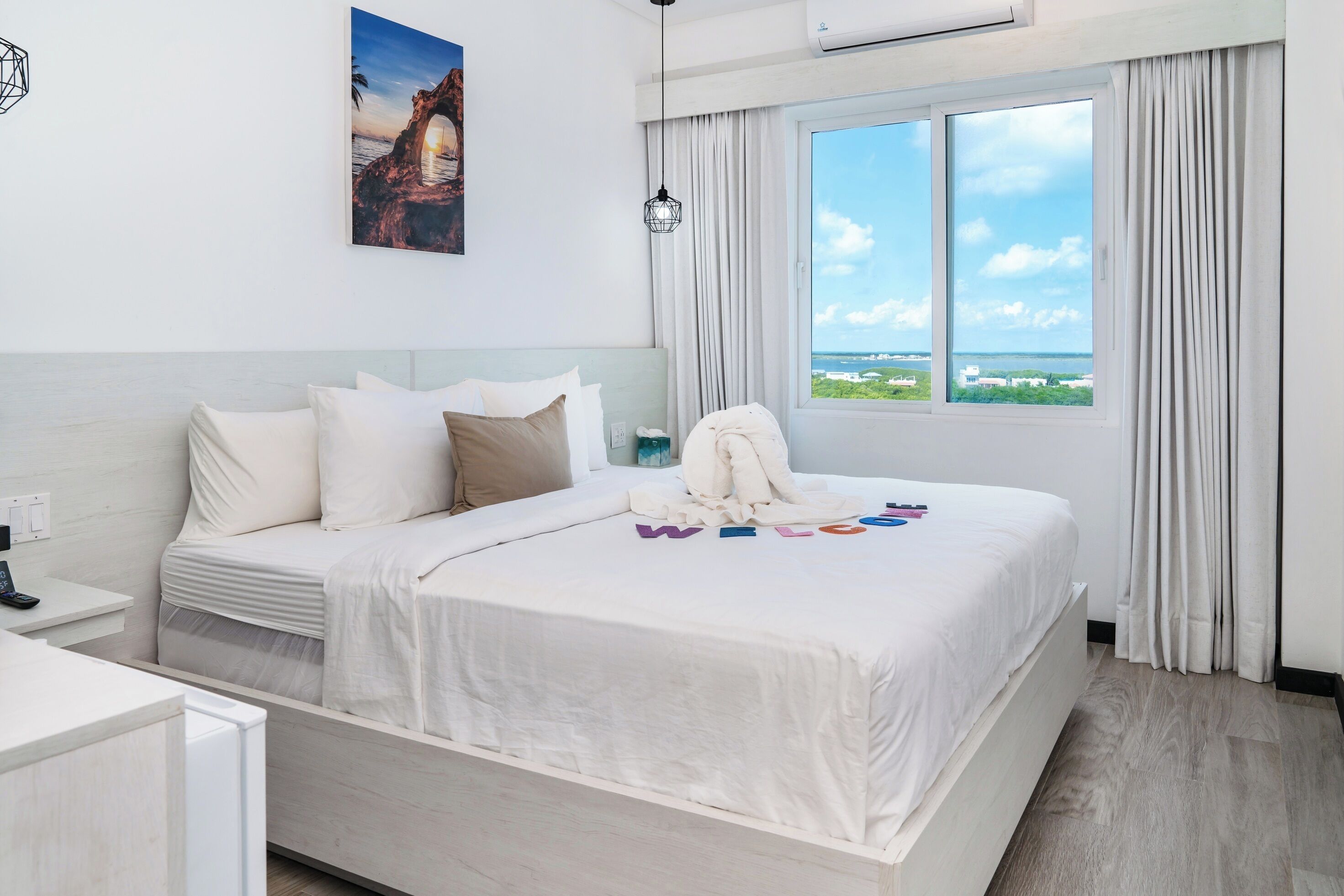 Desk, free WiFi, bed sheets