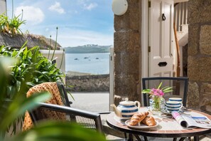 Outdoor dining - 2 Bed in St. Ives (oc-3wd) (St Ives)
