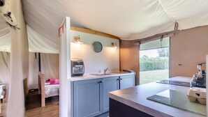 A compact kitchen with a sink, a kettle, and a toaster. - 3 Bed in Barsham (oc-g32508) (Barsham)