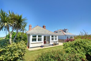 Exterior - 3 Bed in Padstow (oc-p00043) (Saint Merryn)