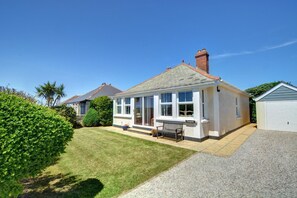 Exterior - 3 Bed in Padstow (oc-p00043) (Saint Merryn)