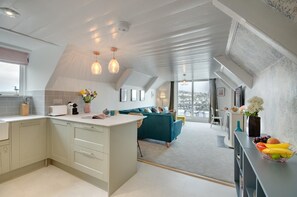 TV - 2 Bed in Fowey (oc-p00873) (Fowey)
