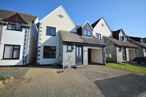 Exterior - 4 Bed in Padstow (oc-p00184) (Padstow)