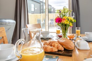 Dining - 2 Bed in Somerton (oc-s32606) (Windy Ridge)