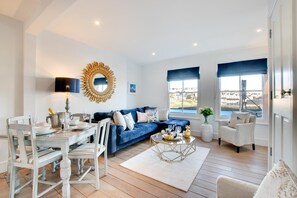 TV - 3 Bed in St Ives (oc-p00495) (St Ives)