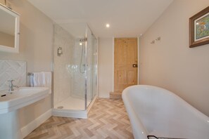 Towels - 5 Bed in Sidestrand (oc-bize) (Trimingham)
