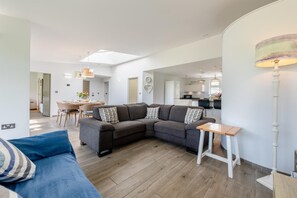 TV - 3 Bed in Croyde (oc-l32365) (Croyde)