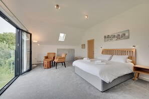 Iron/ironing board, free WiFi, bed sheets - 5 Bed in Aldeburgh (oc-pops) (Aldeburgh)