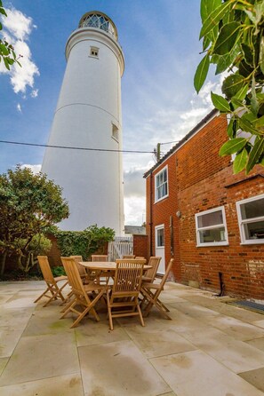 Outdoor dining - 5 Bed in Southwold (oc-tlw) (Southwold)