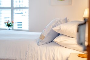 熨斗/熨衫板、可攜式嬰兒床、免費 Wi-Fi、床單