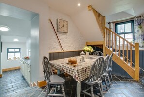 Dining - 1 Bed in Powburn (oc-gd1919) (South Yearle)