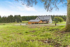 Exterior - 5 Bed in Cyffylliog (oc-c32596) (Cyffylliog)