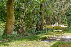 Outdoor dining - 2 Bed in Davidstow (oc-i32540) (Davidstow)