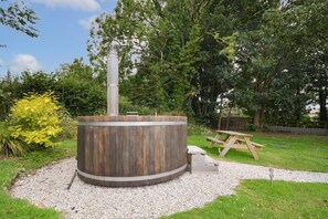 Outdoor dining - 4 Bed in St. Wenn (oc-p00886) (Saint Wenn)