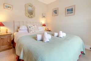 3 bedrooms, travel crib, free WiFi, bed sheets - 3 Bed in Beer (oc-f32429) (Beer)