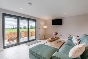 TV - 1 Bed in Marishes (oc-l32536) (Marishes)