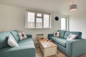 TV - 2 Bed in Snettisham (oc-2128) (Wells-next-the-Sea)