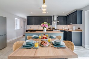 Dining - 2 Bed in Marishes (oc-l32535) (Marishes)