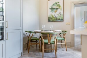 Dining - 3 Bed in Buxton (oc-p32528) (Buxton)