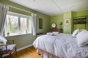 Iron/ironing board, free WiFi, bed sheets - 2 Bed in Letheringsett (oc-endco) (Letheringsett)