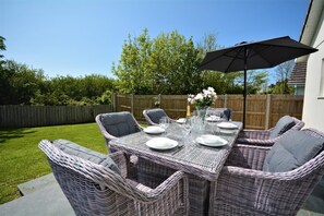 Outdoor dining - 3 Bed in St. Merryn (oc-p00251) (Saint Merryn)