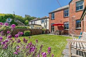 Outdoor dining - 4 Bed in Padstow (oc-p00297) (Padstow)