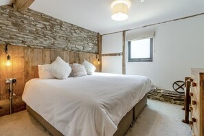 2 bedrooms, travel cot, free WiFi, bed sheets - 2 Bed in Llanynis (oc-h32628) (Duhonw)